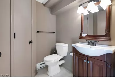 8 Meadowbrook Ter, Byram Township, NJ 07871 - Photo 31