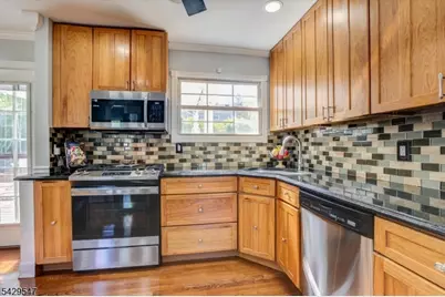 208 Perry St, Rockaway Township, NJ 07801 - Photo 9