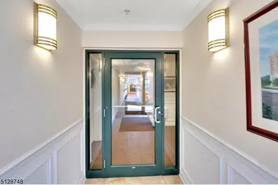 7 Prospect St Unit #303, Morristown, NJ 07960 - Photo 5