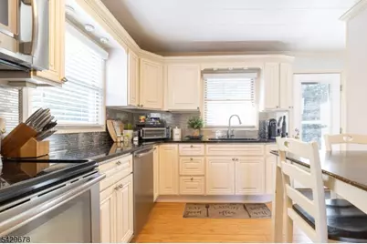 491 Eagle Rock Ave, Roseland, NJ 07068 - Photo 9