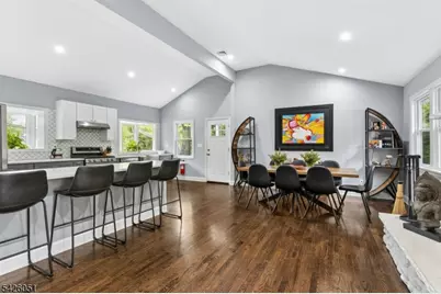 15 Roosevelt Ave, Berkeley Heights Township, NJ 07922 - Photo 7