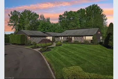 15 Laurie Ct, Scotch Plains Township, NJ 07076 - Photo 1