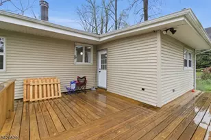 912 E Walnut Dr, Stillwater, NJ 07860 - Photo 15