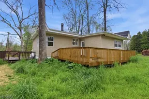 912 E Walnut Dr, Stillwater, NJ 07860 - Photo 17