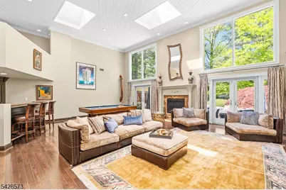37 Hemlock Rd, Livingston, NJ 07039 - Photo 7