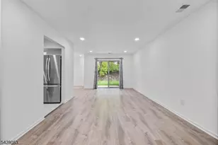 7 Lee Ct, Lebanon, NJ 08833 - Photo 7