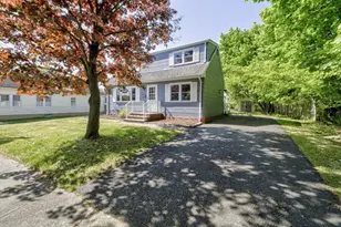 65 S Reading St, Manville, NJ 08835 - Photo 3