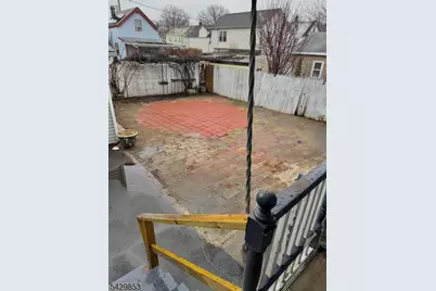 383 Dakota St, Paterson, NJ 07503 - Photo 11