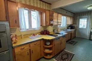 1075 Thomas St, Hillside, NJ 07205 - Photo 9