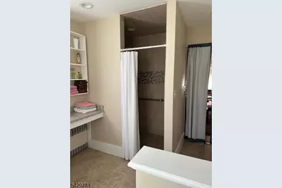 1075 Thomas St, Hillside, NJ 07205 - Photo 7