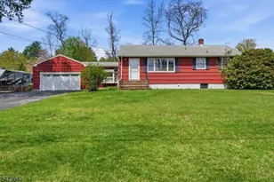 49 Heather Hills Dr, Jefferson Township, NJ 07438 - Photo 1