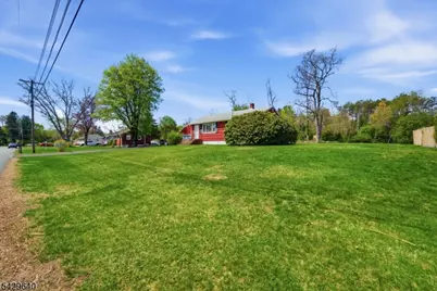 49 Heather Hills Dr, Jefferson Township, NJ 07438 - Photo 3