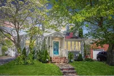 613 Maplewood Ave, Roselle Park, NJ 07204 - Photo 1