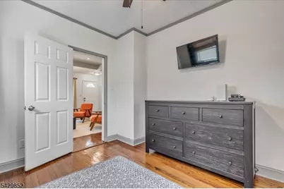 613 Maplewood Ave, Roselle Park, NJ 07204 - Photo 15