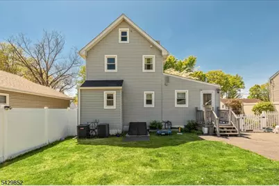 613 Maplewood Ave, Roselle Park, NJ 07204 - Photo 33