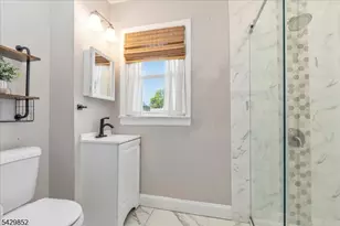 613 Maplewood Ave, Roselle Park, NJ 07204 - Photo 17