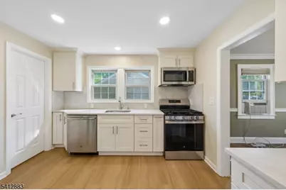 121 Meisel Ave, Springfield, NJ 07081 - Photo 9