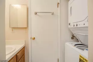3 Sage Ct, Bedminster Township, NJ 07921 - Photo 13