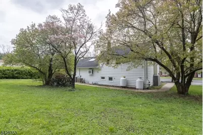 33 Marudy Dr, Clinton, NJ 08809 - Photo 25