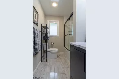 33 Marudy Dr, Clinton, NJ 08809 - Photo 21