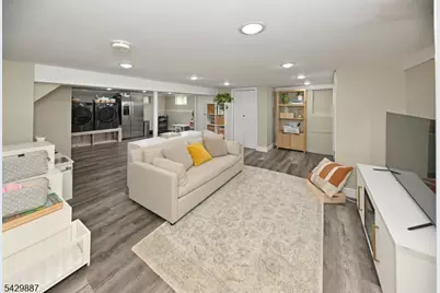401 Chestnut St, Nutley, NJ 07110 - Photo 19
