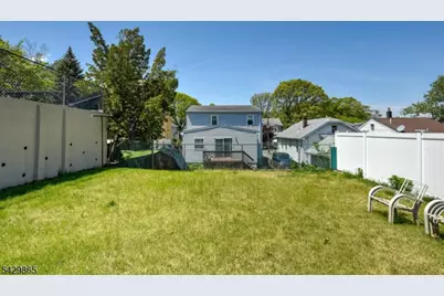 61 Yale St, Nutley, NJ 07110 - Photo 35