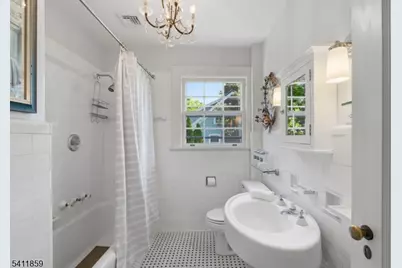 130 N Mountain Ave, Montclair, NJ 07042 - Photo 25