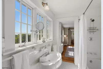 130 N Mountain Ave, Montclair, NJ 07042 - Photo 23