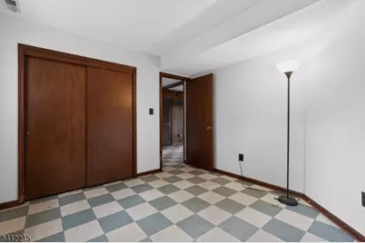 1 Mountain View Ct, Clinton Township, NJ 08833 - Photo 15