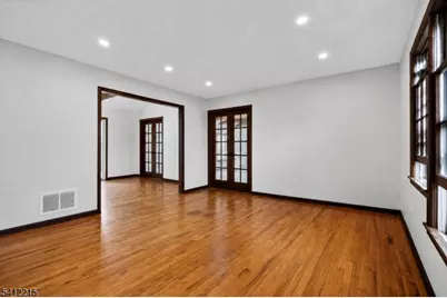 1 Mountain View Ct, Clinton Township, NJ 08833 - Photo 9