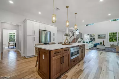 21 Kuntz Ave, Berkeley Heights Township, NJ 07922 - Photo 13