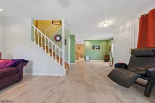 212 Westchester Ct, Union Township, NJ 07083 - Photo 13