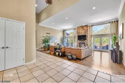 17 Elmwood Dr, Warren Township, NJ 07059 - Photo 5