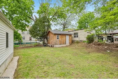 335 19th Ave, Paterson, NJ 07504 - Photo 17