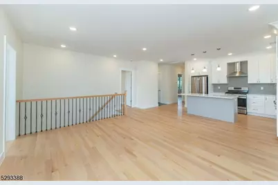 33 Van Dyke St, Wallington, NJ 07057 - Photo 9