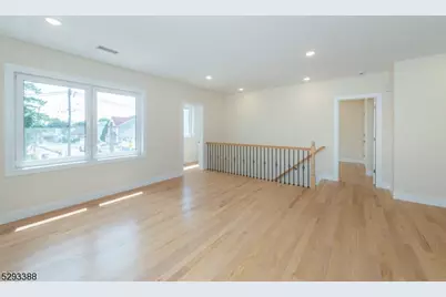33 Van Dyke St, Wallington, NJ 07057 - Photo 13