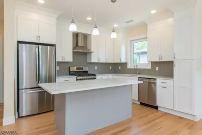 33 Van Dyke St, Wallington, NJ 07057 - Photo 3
