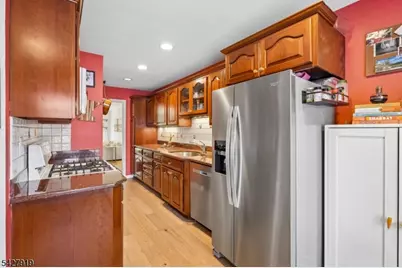 68 Mews Ln, South Orange, NJ 07079 - Photo 17
