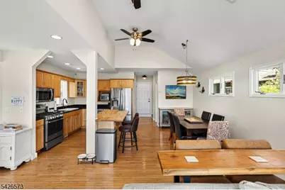 27 S Bertrand Rd, Mount Arlington, NJ 07856 - Photo 7