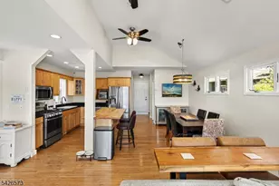 27 S Bertrand Rd, Mount Arlington, NJ 07856 - Photo 7