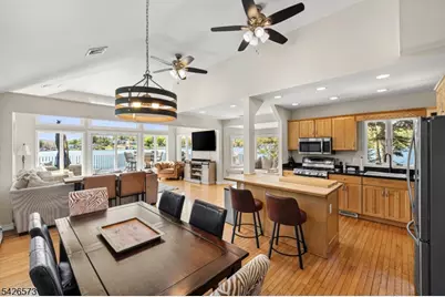 27 S Bertrand Rd, Mount Arlington, NJ 07856 - Photo 9