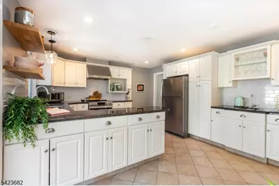 29 Bradford Ave, West Orange Township, NJ 07052 - Photo 17