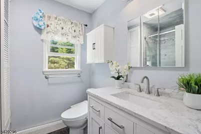 37 Hussa Pl, Denville, NJ 07834 - Photo 17