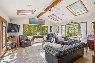 37 Hussa Pl, Denville, NJ 07834 - Photo 7