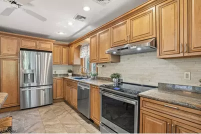 37 Hussa Pl, Denville, NJ 07834 - Photo 11