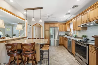 37 Hussa Pl, Denville, NJ 07834 - Photo 9