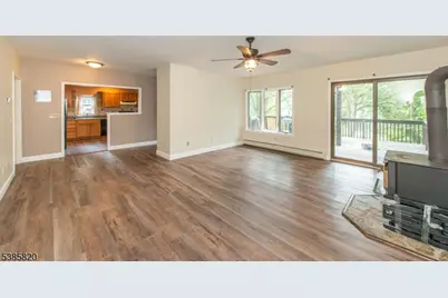 40 Castle Rock Rd, Jefferson Township, NJ 07849 - Photo 9