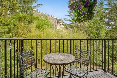12 Louisburg Sq, Verona, NJ 07044 - Photo 27