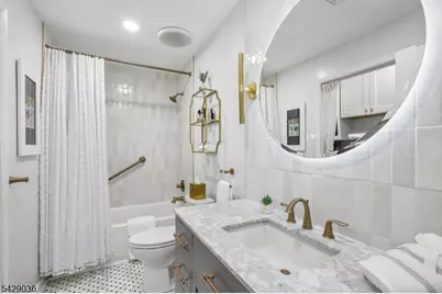 12 Louisburg Sq, Verona, NJ 07044 - Photo 31