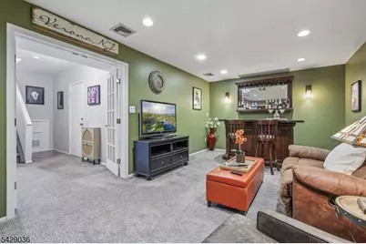 12 Louisburg Sq, Verona, NJ 07044 - Photo 37